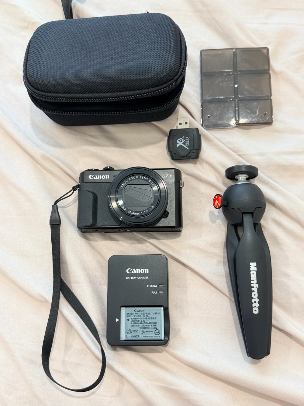 Canon PowerShot G7 X Mark II Compact Digital Camera - Black - Picture 2 of 8